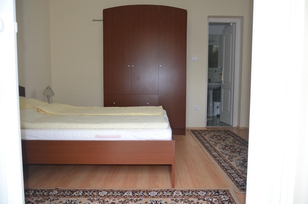 Villa Ladver Hévíz Zimmer foto
